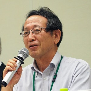 弁護団共同代表 岩月浩二(いわつき・こうじ) 1955年愛知県生まれ。東京大学法学部卒業。弁護士。元自衛隊イラク派兵差止訴訟名古屋弁護団。TPP交渉差止・違憲訴訟、種子法廃止違憲訴訟弁護団共同代表。著書に『TPP黒い条約』(共著・集英社新書)。